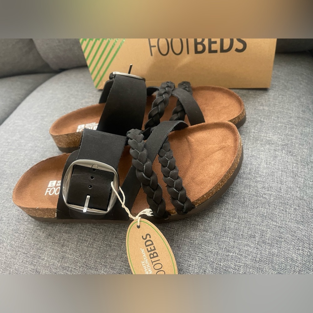 NWT White Mountain Leather Sandals